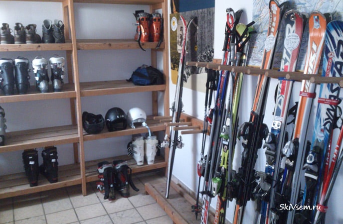 Хранение горных лыж
